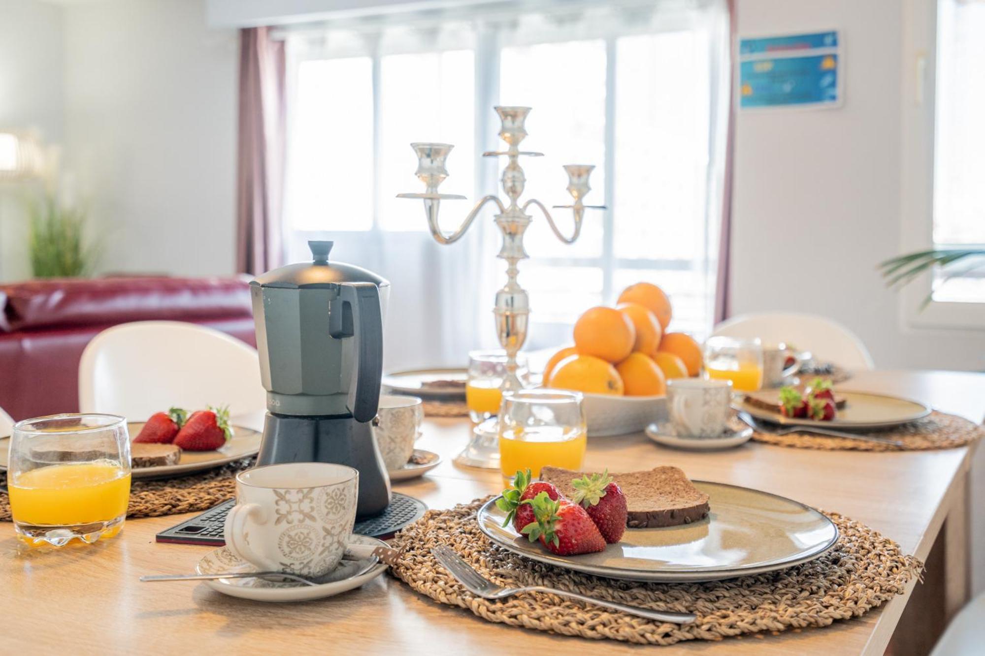 Apartamento Familiar En Avenida Del Puerto バレンシア エクステリア 写真