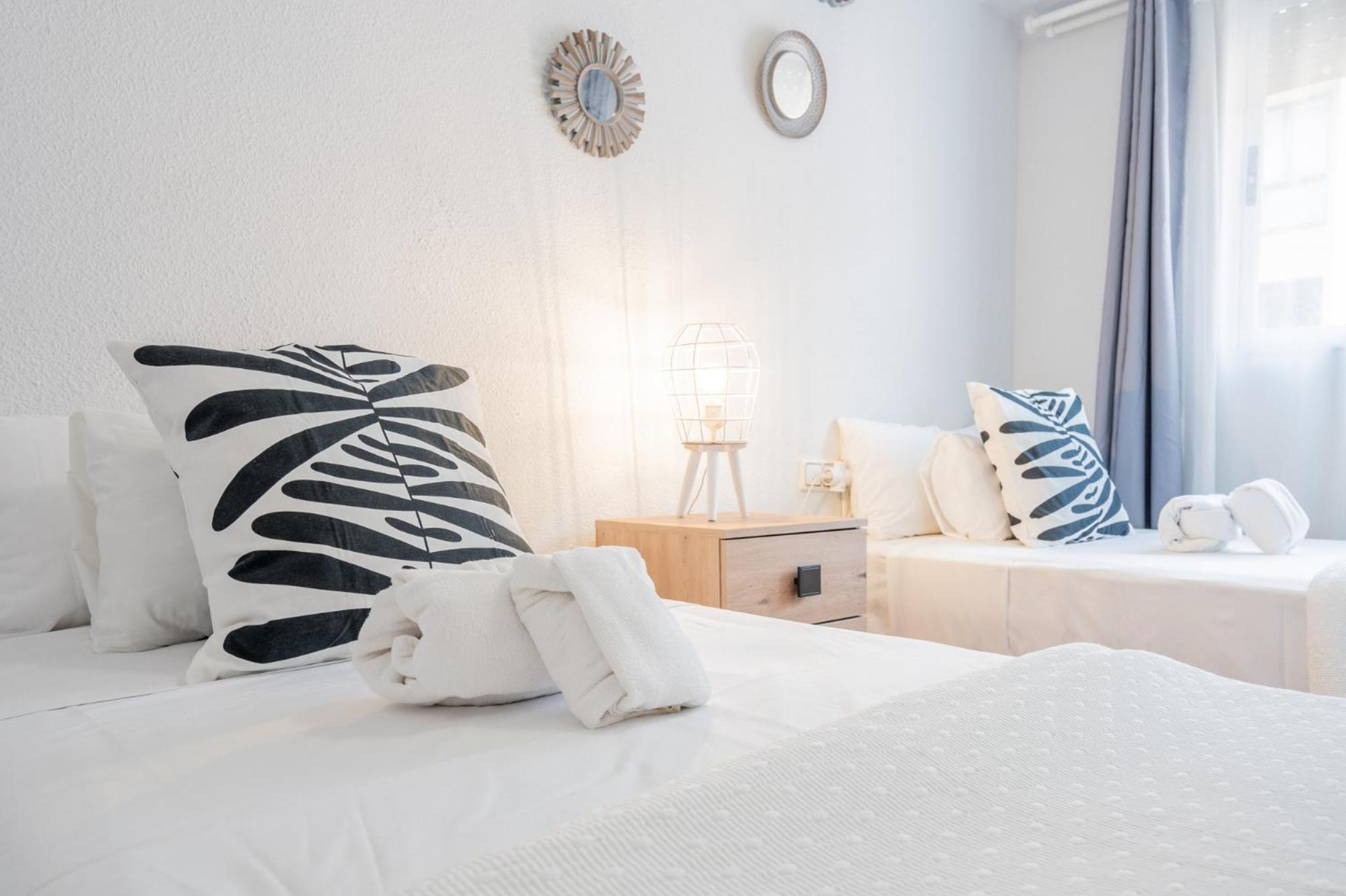 Apartamento Familiar En Avenida Del Puerto バレンシア エクステリア 写真