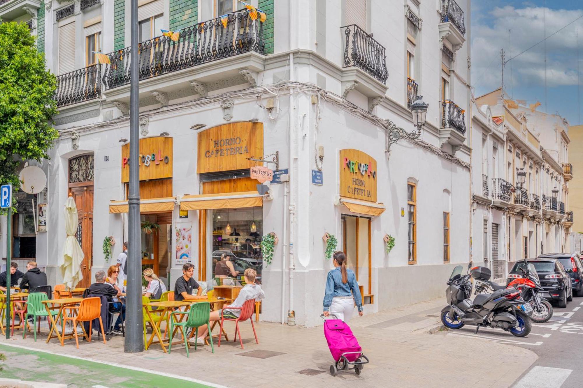 Apartamento Familiar En Avenida Del Puerto バレンシア エクステリア 写真