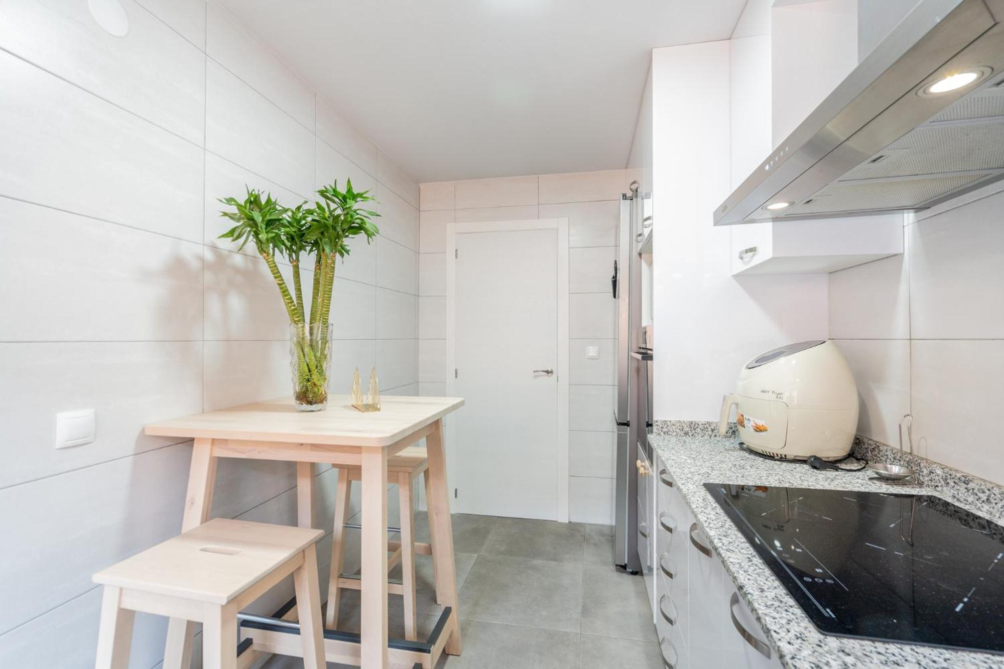 Apartamento Familiar En Avenida Del Puerto バレンシア エクステリア 写真