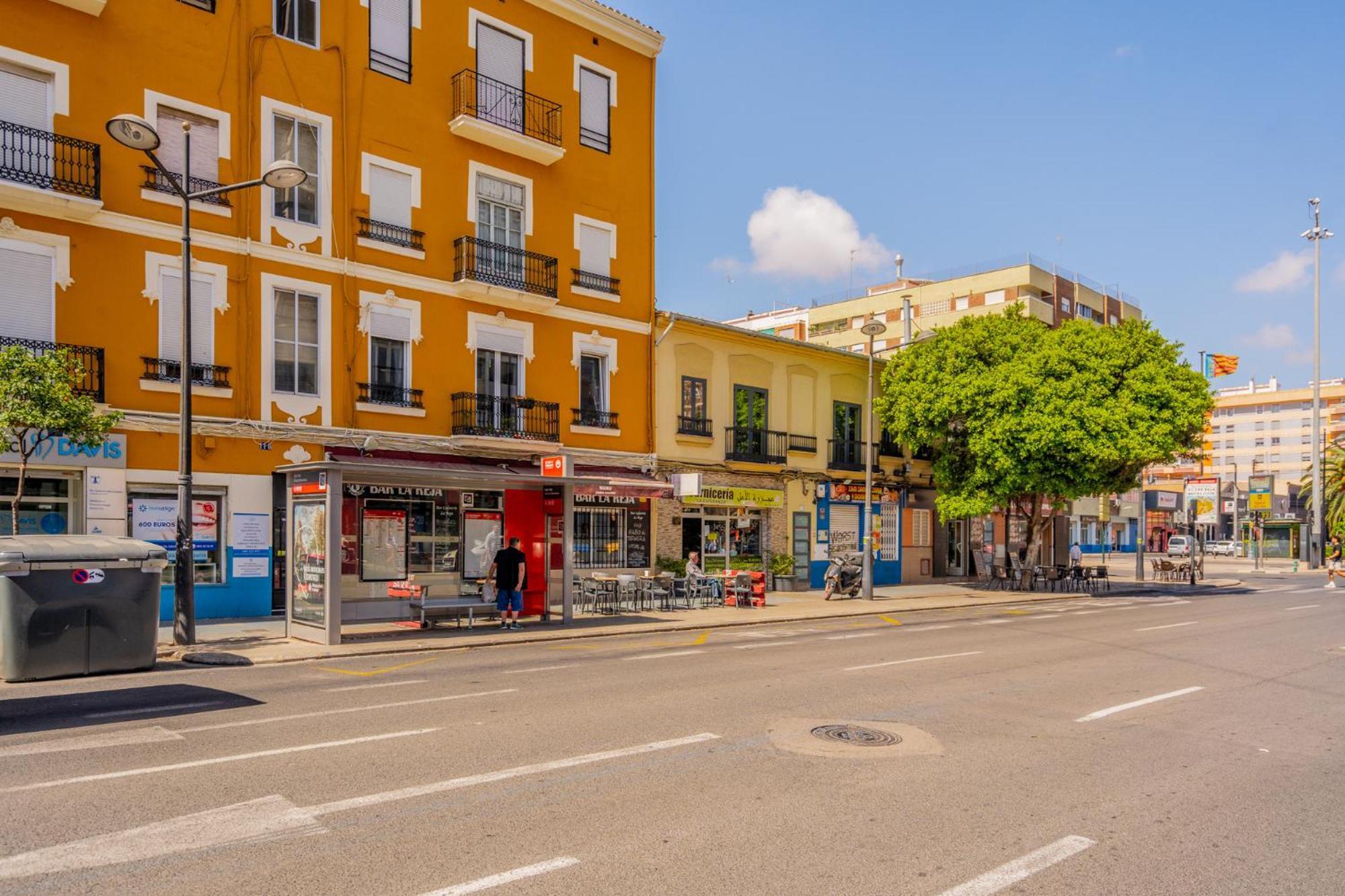 Apartamento Familiar En Avenida Del Puerto バレンシア エクステリア 写真