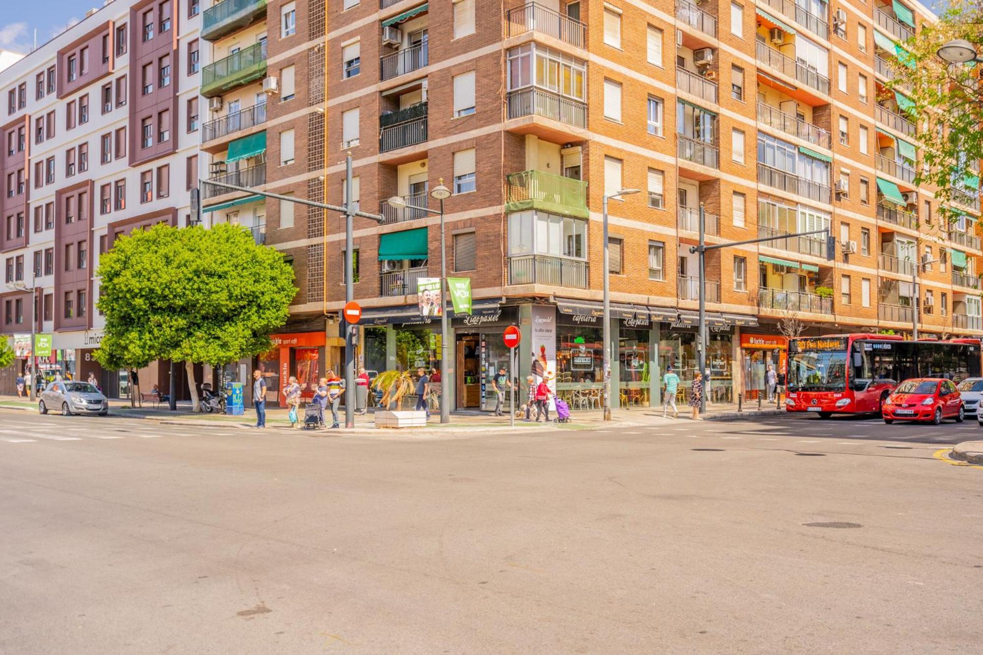 Apartamento Familiar En Avenida Del Puerto バレンシア エクステリア 写真
